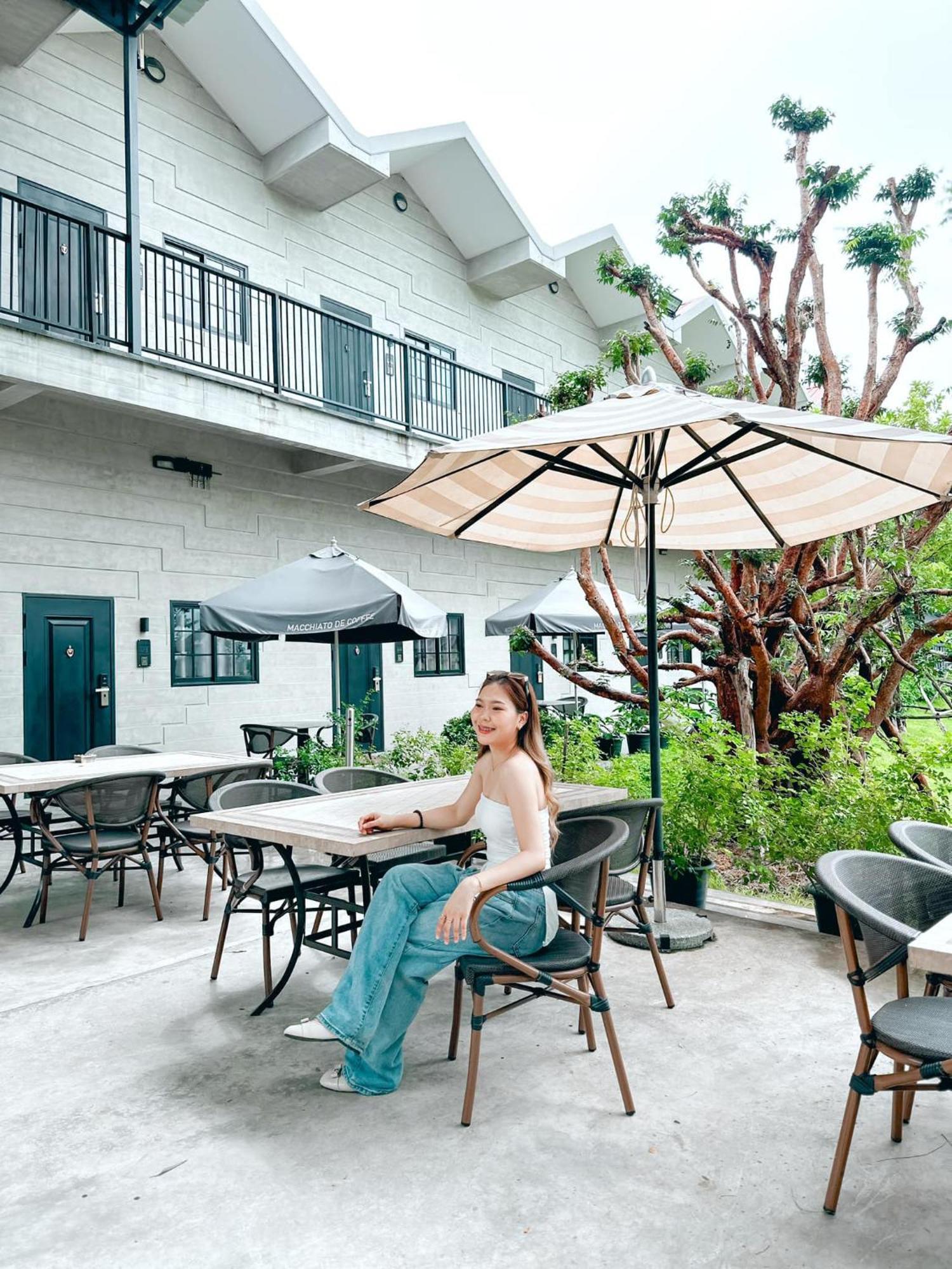 Macchiato Resort Savannakhet Opposite Thai Embassy מראה חיצוני תמונה