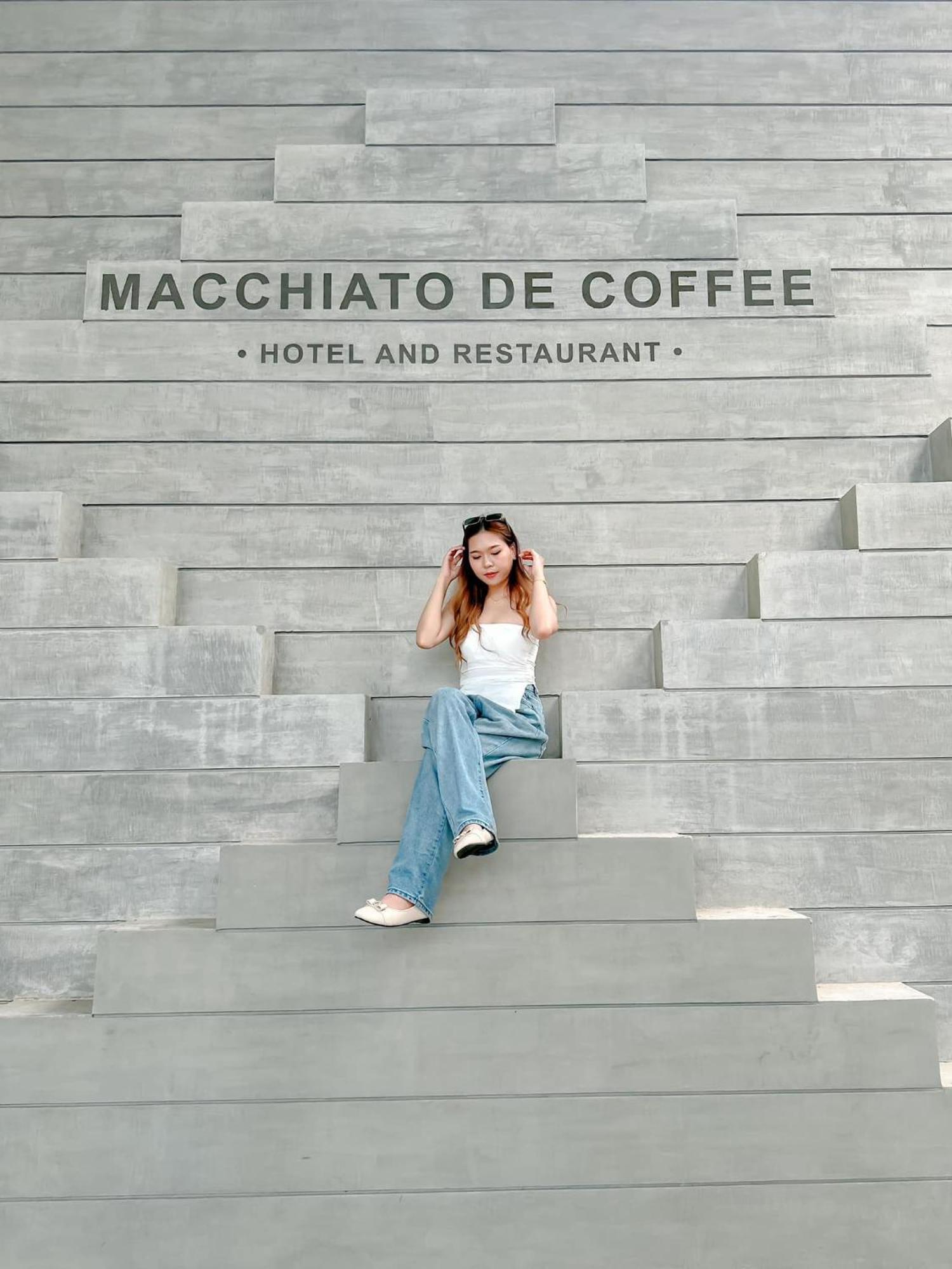 Macchiato Resort Savannakhet Opposite Thai Embassy מראה חיצוני תמונה