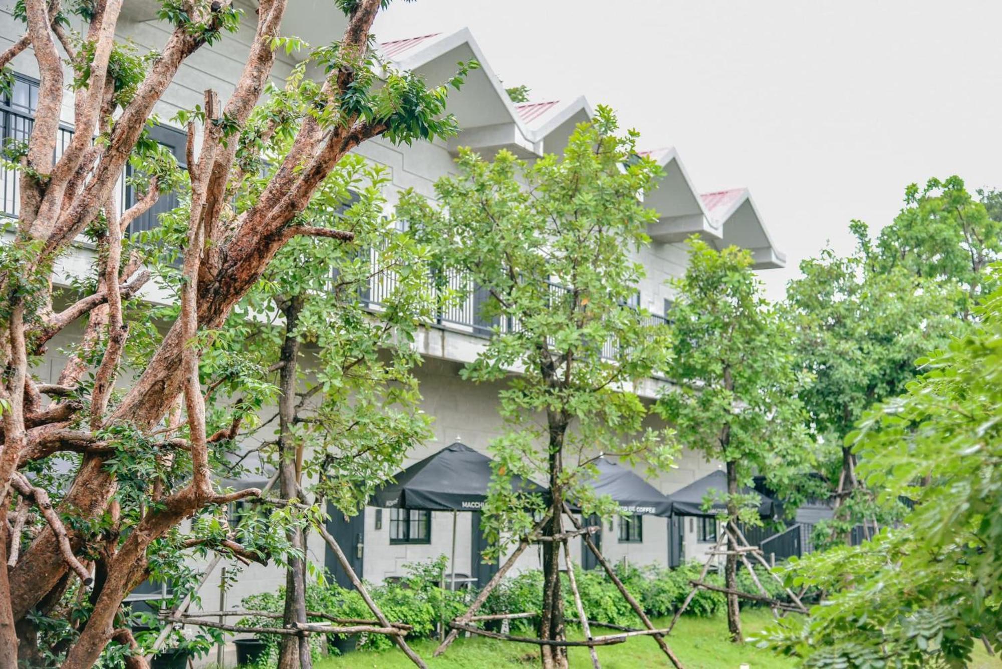 Macchiato Resort Savannakhet Opposite Thai Embassy מראה חיצוני תמונה